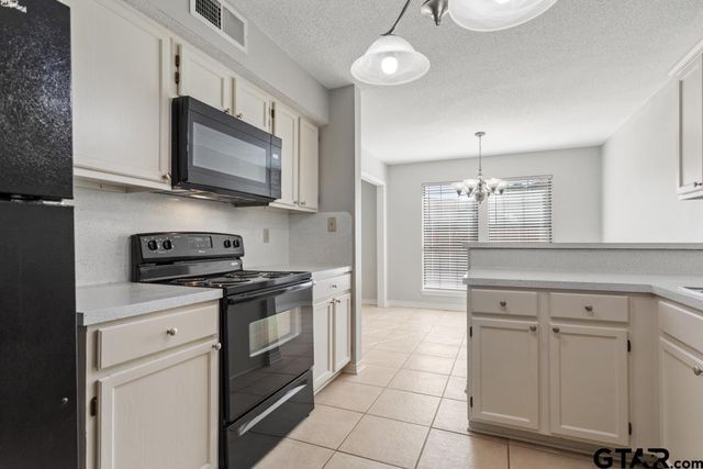 973 Creekside Dr., Tyler, TX 75703