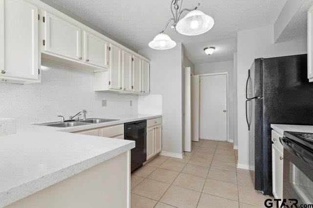 973 Creekside Dr., Tyler, TX 75703