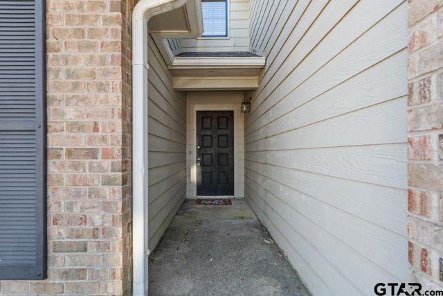 973 Creekside Dr., Tyler, TX 75703