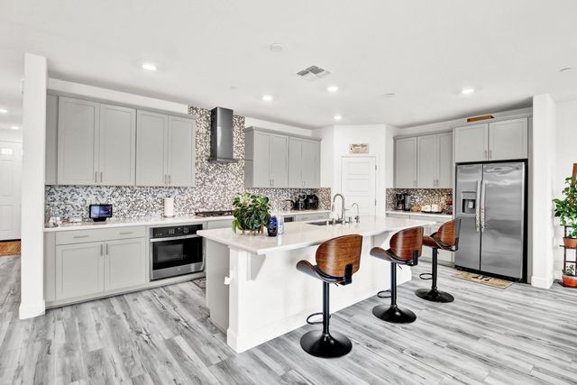 3843 Stanwick Ave, Sacramento, CA 95835