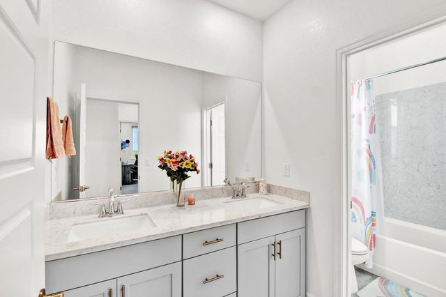 3843 Stanwick Ave, Sacramento, CA 95835