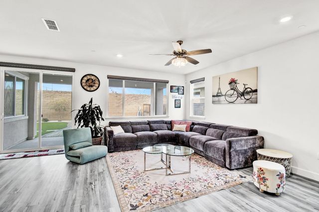 3843 Stanwick Ave, Sacramento, CA 95835