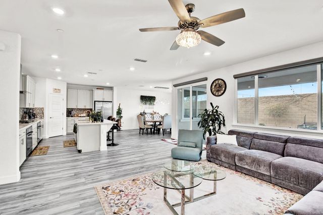 3843 Stanwick Ave, Sacramento, CA 95835