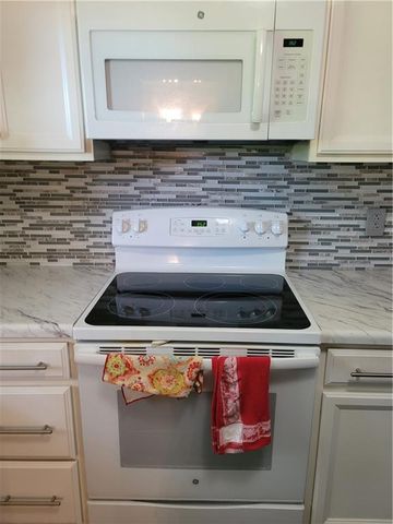 2212 Colonial Circle, Gainesville, GA 30501