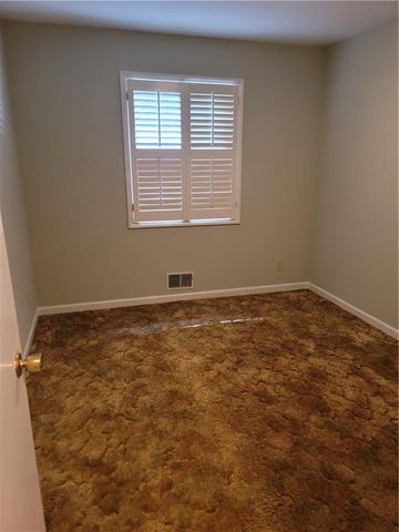 2212 Colonial Circle, Gainesville, GA 30501