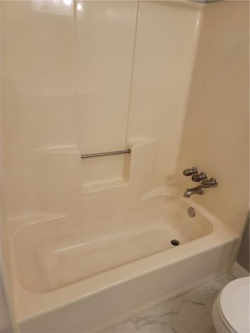 2212 Colonial Circle, Gainesville, GA 30501