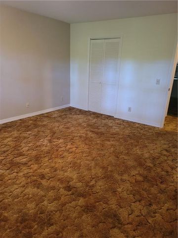 2212 Colonial Circle, Gainesville, GA 30501