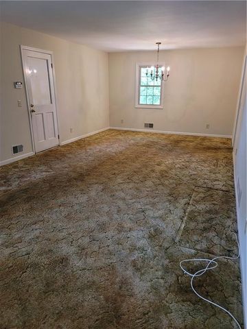 2212 Colonial Circle, Gainesville, GA 30501