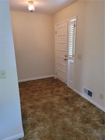 2212 Colonial Circle, Gainesville, GA 30501
