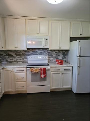 2212 Colonial Circle, Gainesville, GA 30501