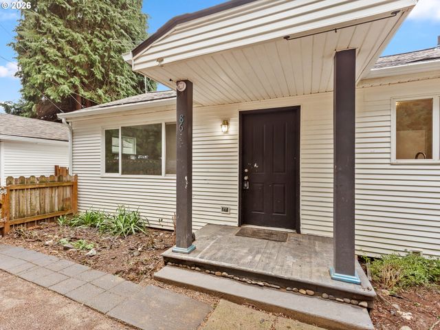 8635 Ne SKIDMORE St, Portland, OR 97220