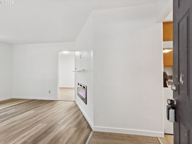 8635 Ne SKIDMORE St, Portland, OR 97220