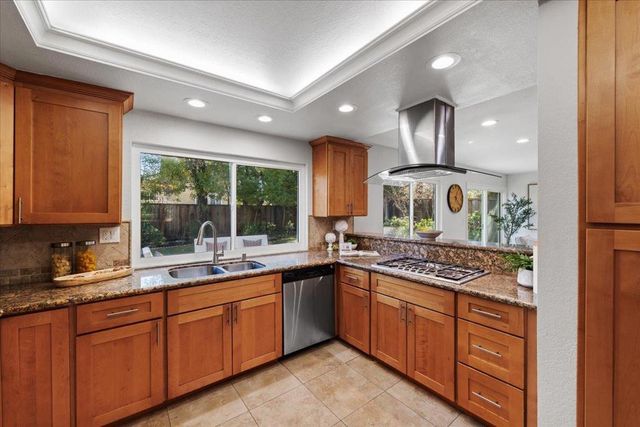 7760 Orogrande Place, Cupertino, CA 95014