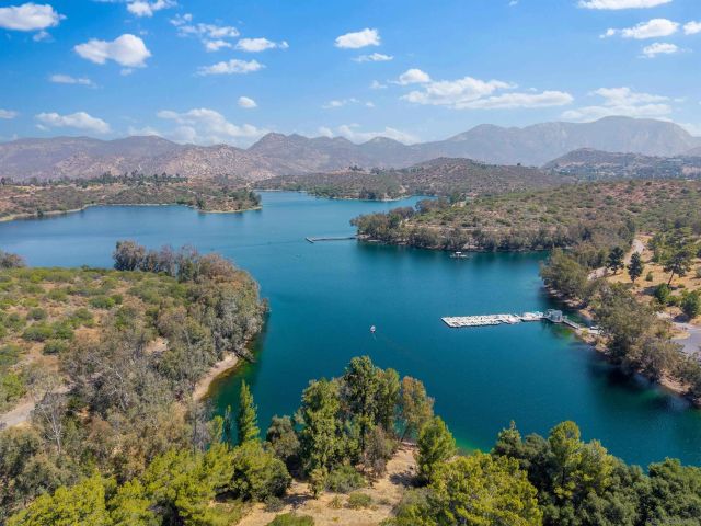 13886-88 Cheryl Creek Dr, El Cajon, CA 92021