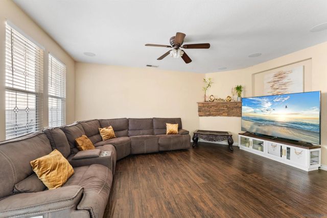 13886-88 Cheryl Creek Dr, El Cajon, CA 92021