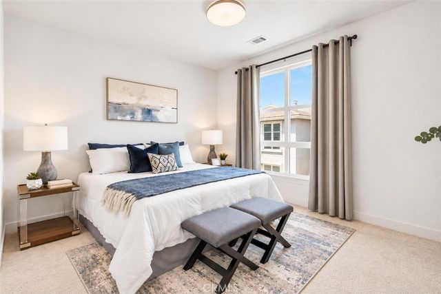 2700 41 E Chaucer 41, Los Angeles, CA 90065