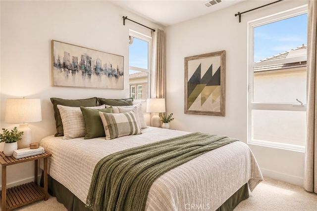 2700 41 E Chaucer 41, Los Angeles, CA 90065