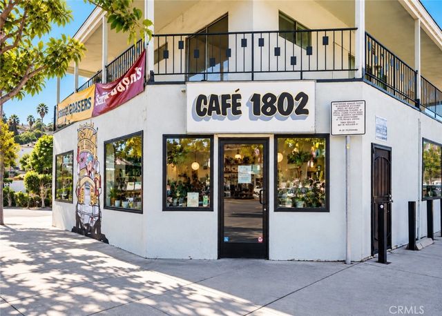 2700 41 E Chaucer 41, Los Angeles, CA 90065