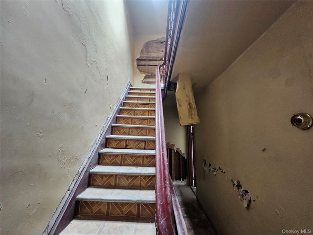 689 Greene Avenue, Brooklyn, NY 11221
