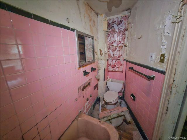 689 Greene Avenue, Brooklyn, NY 11221