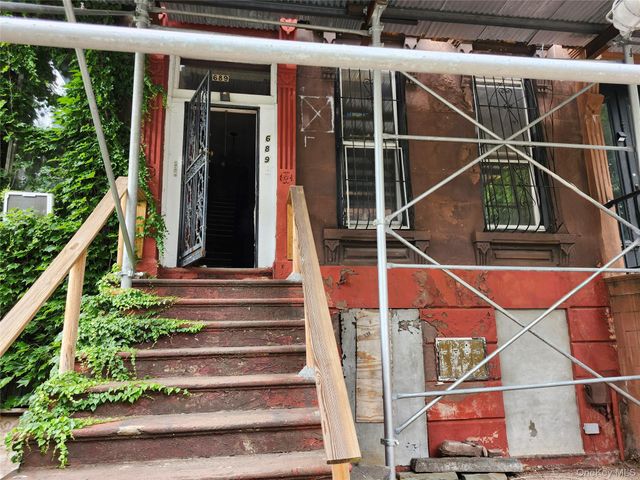 689 Greene Avenue, Brooklyn, NY 11221