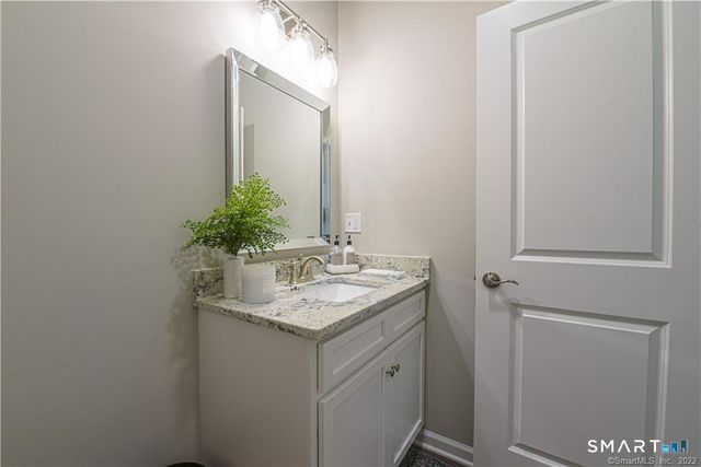 137 Mulholland Way 83, North Haven, CT 06473