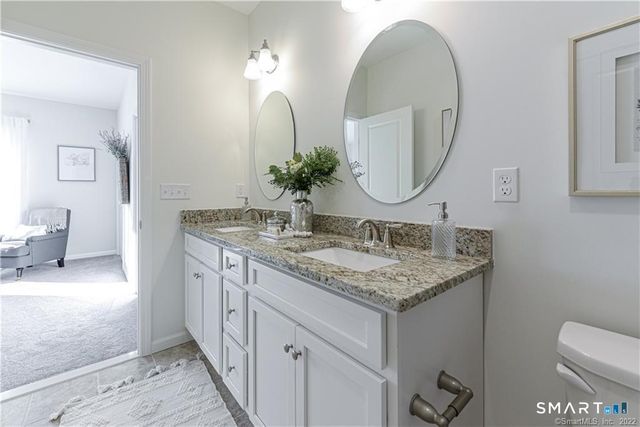 137 Mulholland Way 83, North Haven, CT 06473