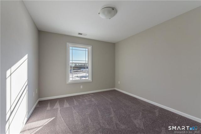 137 Mulholland Way 83, North Haven, CT 06473