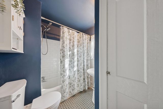 5221 43rd Avenue S, Minneapolis, MN 55417