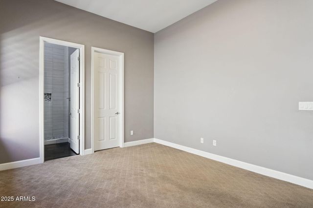 14216 S 5TH Street, Phoenix, AZ 85048