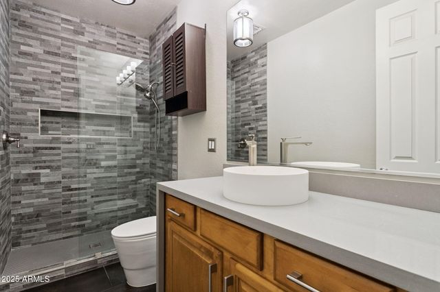 14216 S 5TH Street, Phoenix, AZ 85048