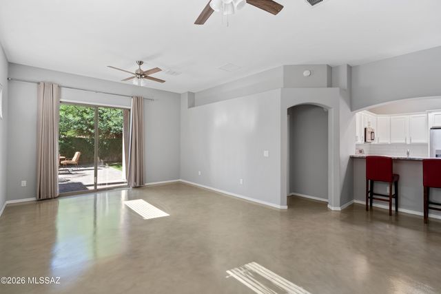 5521 N Silver Stream Way, Tucson, AZ 85704