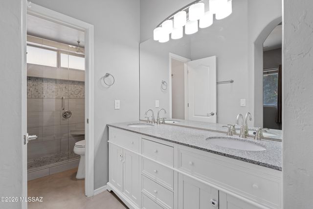 5521 N Silver Stream Way, Tucson, AZ 85704
