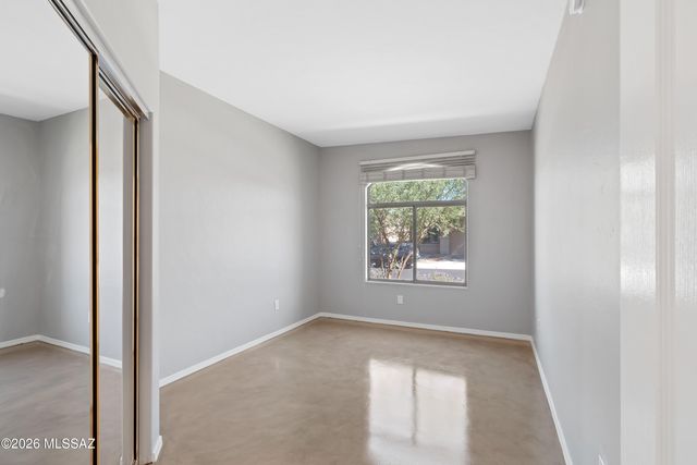 5521 N Silver Stream Way, Tucson, AZ 85704
