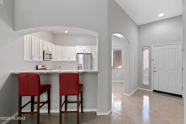 5521 N Silver Stream Way, Tucson, AZ 85704