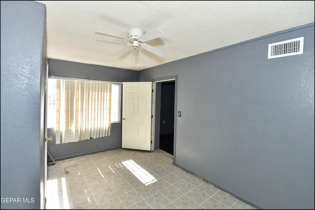 4425 La Luz Avenue, El Paso, TX 79903