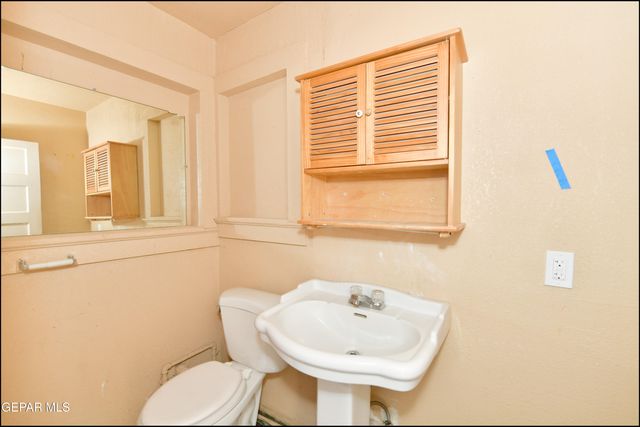 4425 La Luz Avenue, El Paso, TX 79903