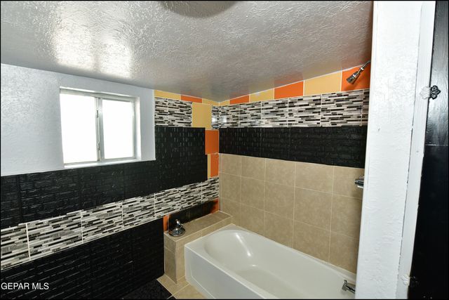 4425 La Luz Avenue, El Paso, TX 79903