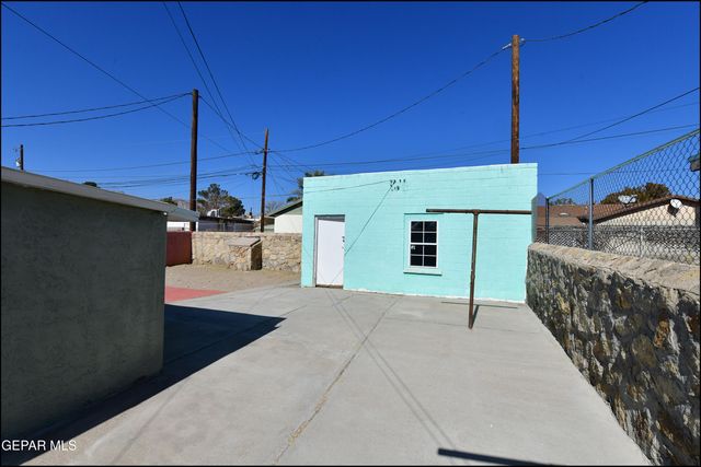 4425 La Luz Avenue, El Paso, TX 79903