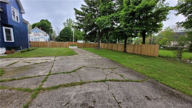 325 Box Avenue, Buffalo, NY 14211