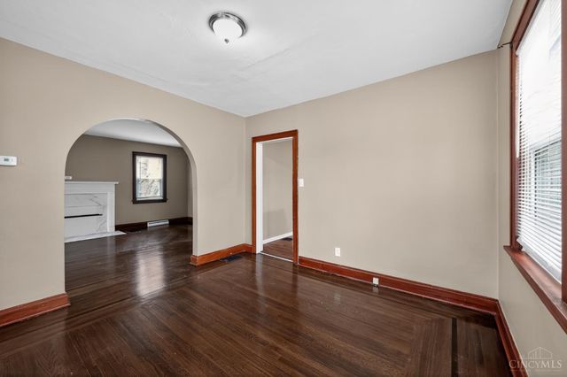 2725 Orland Avenue, Cincinnati, OH 45211