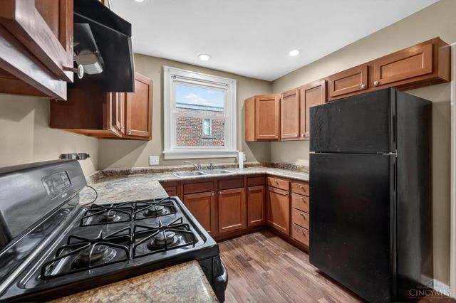 2725 Orland Avenue, Cincinnati, OH 45211