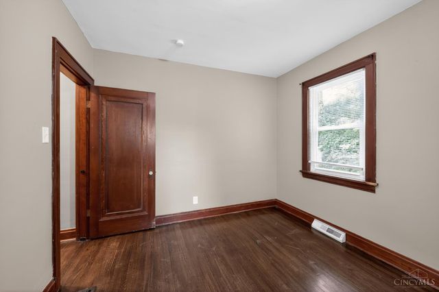 2725 Orland Avenue, Cincinnati, OH 45211