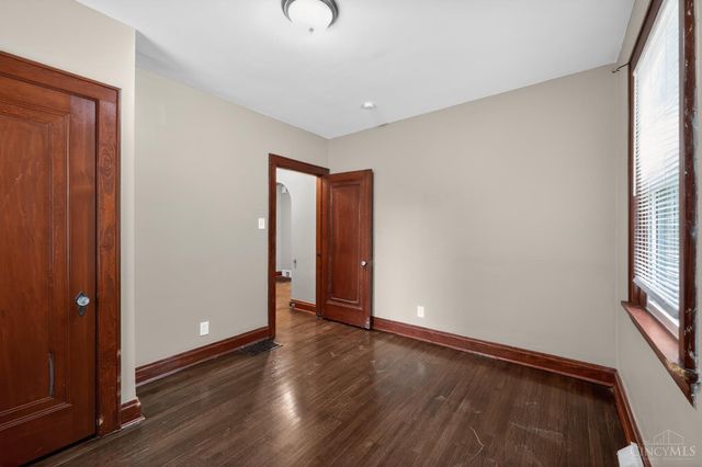 2725 Orland Avenue, Cincinnati, OH 45211