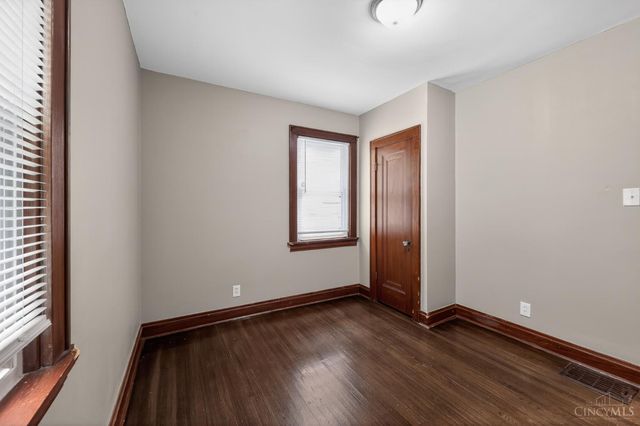 2725 Orland Avenue, Cincinnati, OH 45211