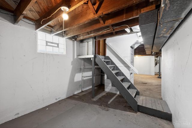 2725 Orland Avenue, Cincinnati, OH 45211