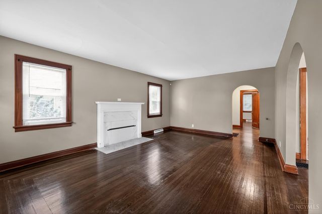 2725 Orland Avenue, Cincinnati, OH 45211