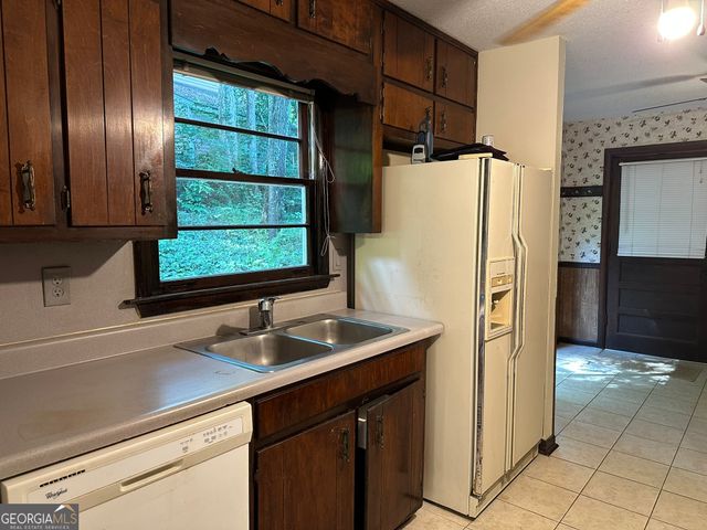 4202 River Club Drive SW, Lilburn, GA 30047