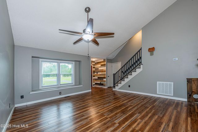 203 Lava Court, Jacksonville, NC 28540