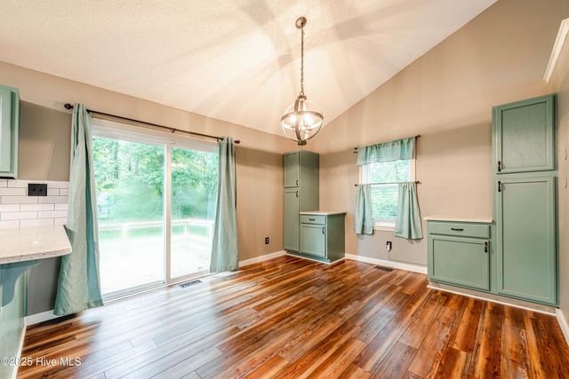 203 Lava Court, Jacksonville, NC 28540